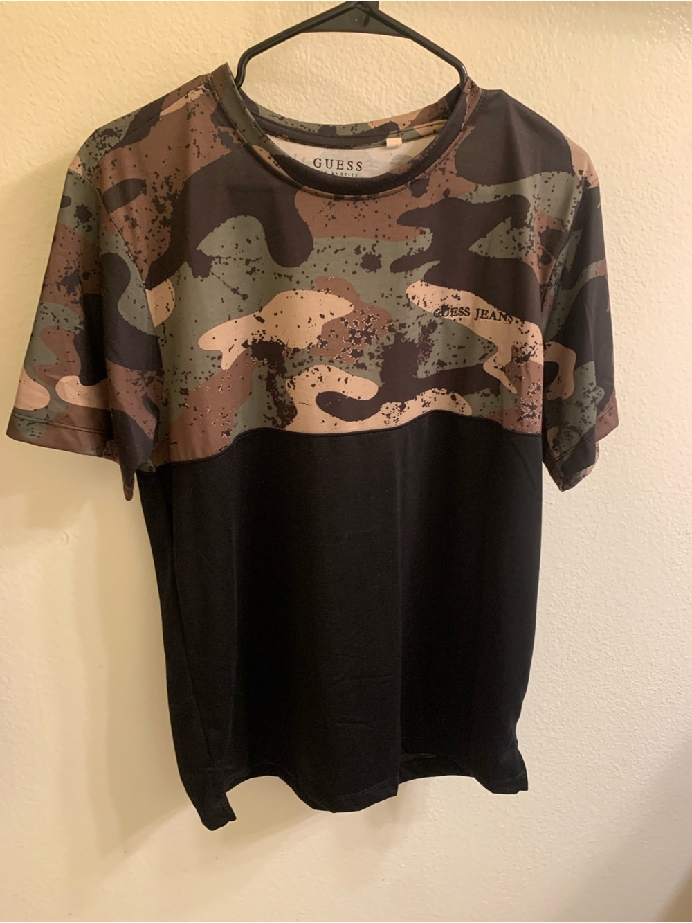 GUESS Camo Panel Short-Sleeve Tee - Black, Green & Brown